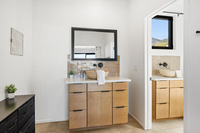 61004 Prescott Trail, Joshua Tree CA: https://media.crmls.org/mediaz/faf3f6d8-cf97-44ae-abd9-0200ceb014cb.jpg