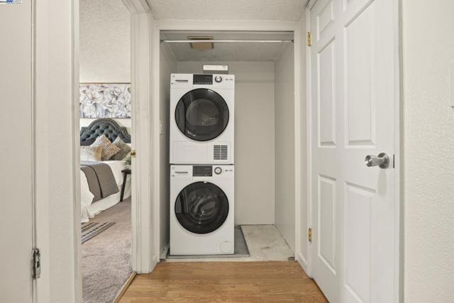 21071 Gary Dr, Hayward CA: https://media.crmls.org/mediaz/faf49952-2303-4d78-875a-046fbaae5cad.jpg