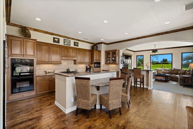 326 Loch Lomond Road, Rancho Mirage CA: https://media.crmls.org/mediaz/faf4bc65-ef92-45bc-ac90-491edd7700e5.jpg