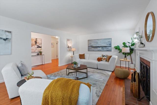 1141 Fairview Avenue, Redwood City CA: https://media.crmls.org/mediaz/faf502ff-dc7c-4e69-84d3-a9e11cd133bc.jpg