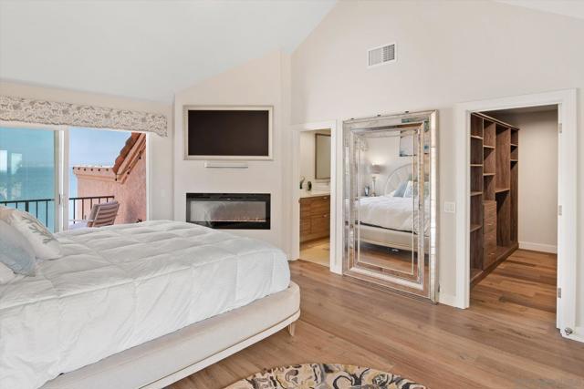 89 Tunapuna Ln, Coronado CA: https://media.crmls.org/mediaz/faf59d84-a8ee-42de-a9c0-3790867d6d9a.jpg