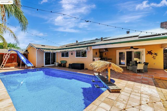 212 Matsqui Rd, Antioch CA: https://media.crmls.org/mediaz/faf63c33-e30b-4447-9441-d9d6077508de.jpg
