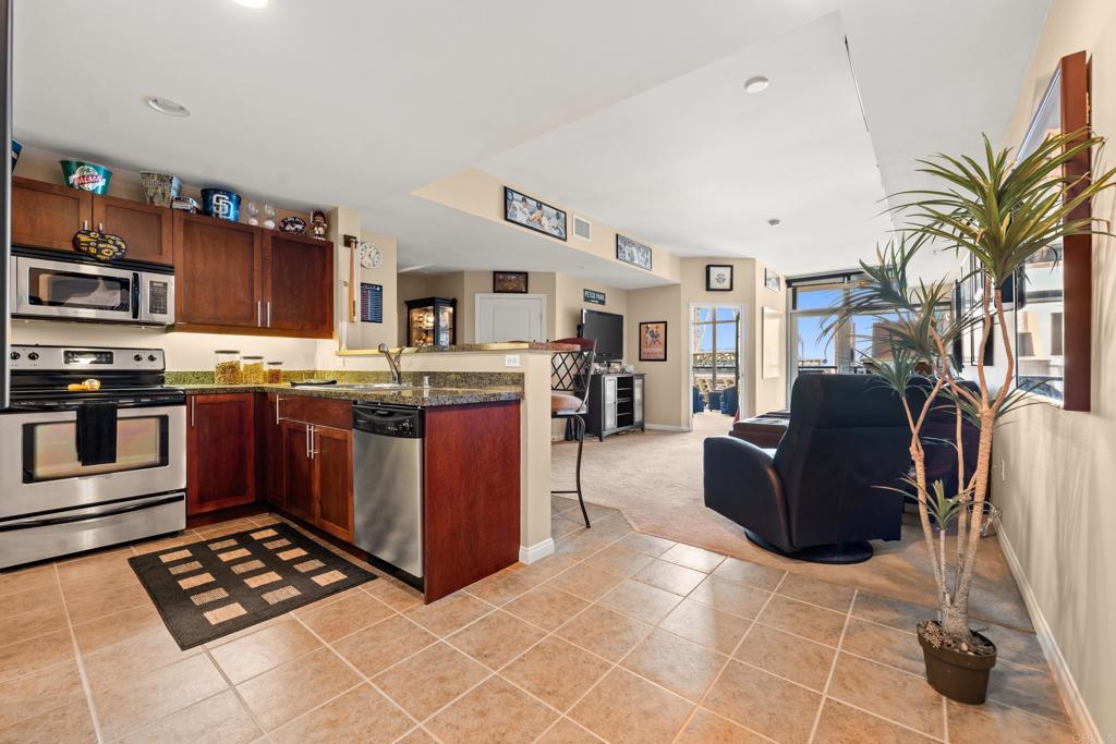 253 10th Avenue - photo 5