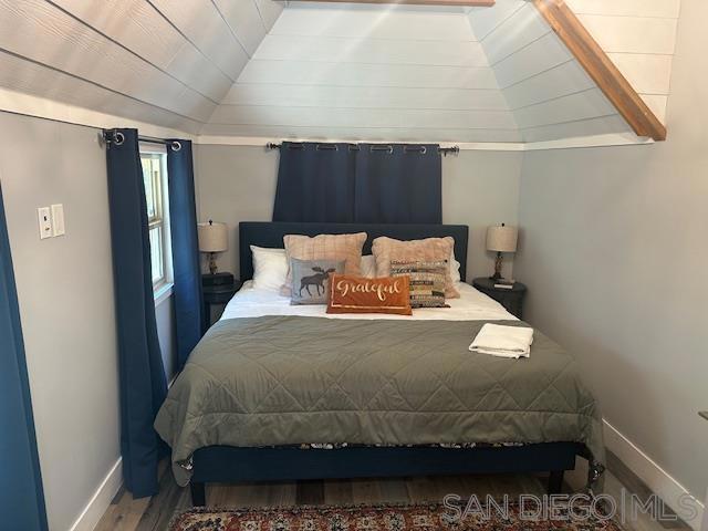 535 W Rainbow Blvd, Big Bear CA: https://media.crmls.org/mediaz/faf739c1-182e-483a-bef7-7ddeb831bb33.jpg