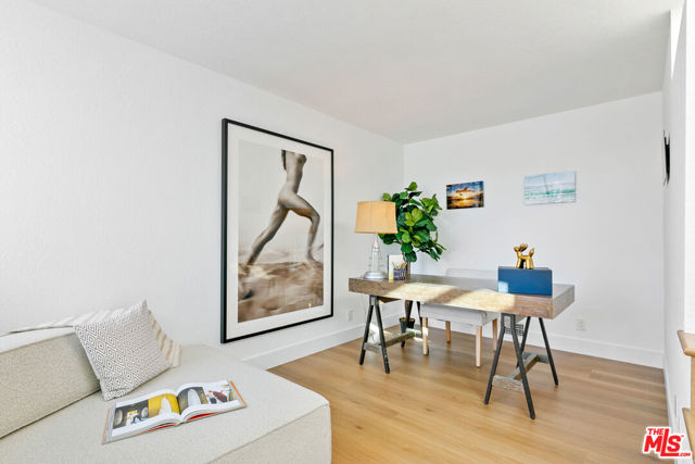 29221 Heathercliff Road, Malibu CA: https://media.crmls.org/mediaz/faf790fb-1a7e-4d5b-a4b9-1564823bb5a2.jpg