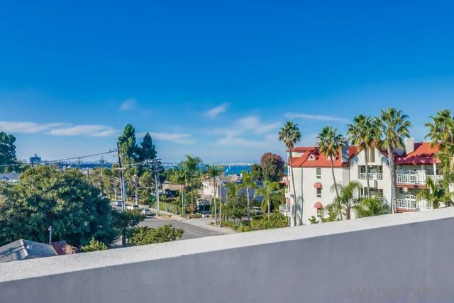 1016 1st St, Coronado CA: https://media.crmls.org/mediaz/faf820d3-8586-4abd-bdf8-364f0c0e3b66.jpg
