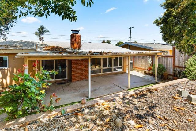 9021 Ronda Ave, San Diego CA: https://media.crmls.org/mediaz/faf84b1a-8bf3-454d-8933-a11ef1b83399.jpg