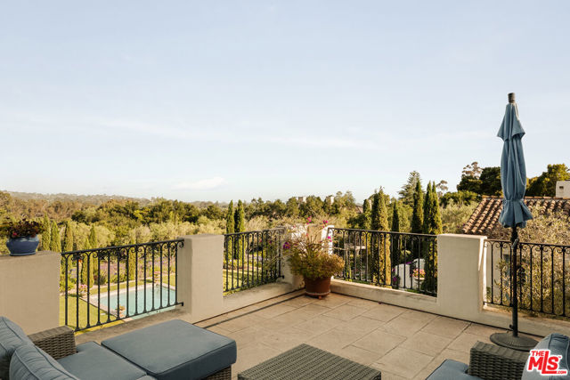848 Picacho Lane, Santa Barbara CA: https://media.crmls.org/mediaz/faf91cf5-92d3-4e87-8893-1105ff4ade0a.jpg