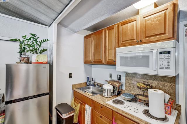 4909 Romeo, Fremont CA: https://media.crmls.org/mediaz/faf9c73c-5f7d-42b0-8db8-e57f654c1112.jpg
