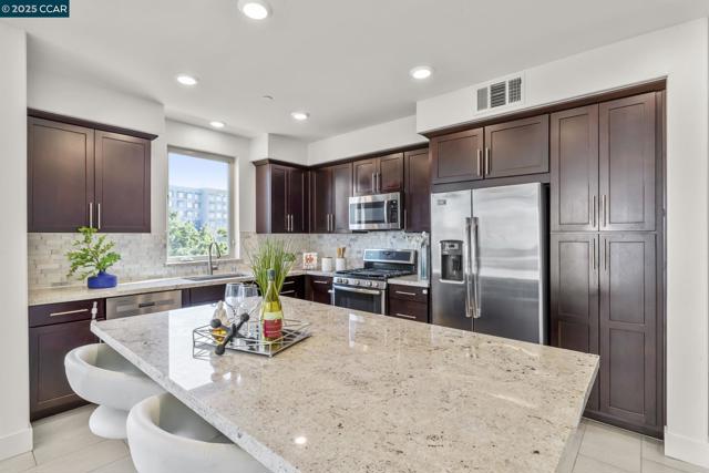 320 Riesling Ave, Milpitas CA: https://media.crmls.org/mediaz/fafa67af-9247-422d-b44f-33c322359fbf.jpg