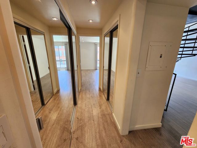 1440 Veteran Avenue, Los Angeles CA: https://media.crmls.org/mediaz/fafb71cd-0114-41ac-b054-e627ef558664.jpg