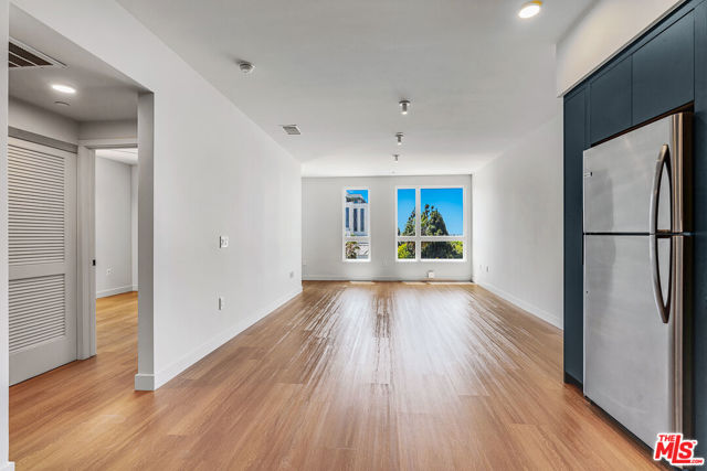 10601 Washington Boulevard, Culver City CA: https://media.crmls.org/mediaz/fafb8b23-8315-42a8-94eb-f86896ff3193.jpg