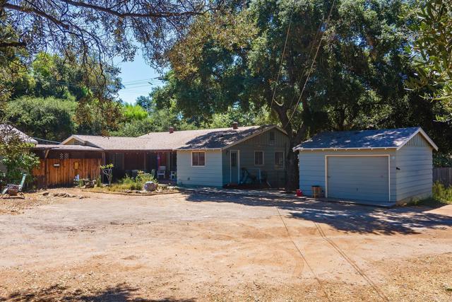 1453 OLIVEWOOD LN, Alpine CA: https://media.crmls.org/mediaz/fafcf956-02b4-4e5a-97df-31f241ab5ff4.jpg