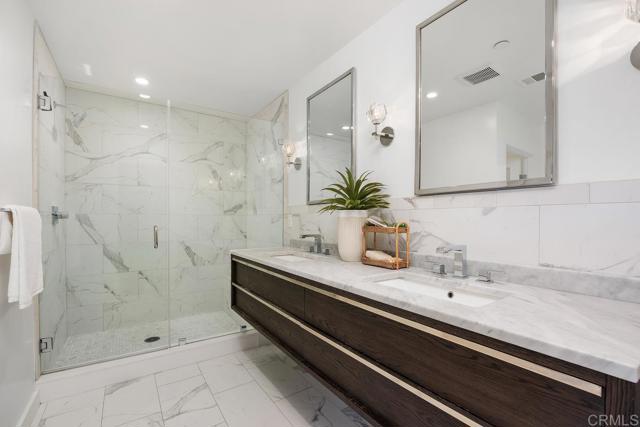 731 Valley Avenue, Solana Beach CA: https://media.crmls.org/mediaz/fafd1acd-d042-43b8-81e0-f05c66f750f3.jpg