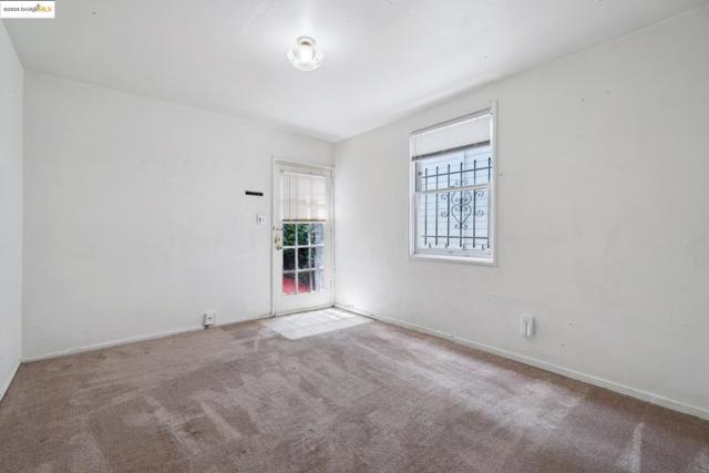 1408 E 15Th St, Oakland CA: https://media.crmls.org/mediaz/fafd4eff-bd46-4805-941b-121d6f22eb9e.jpg