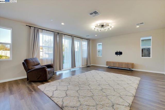 Image 6 of 17 For 1779 Stinson Way