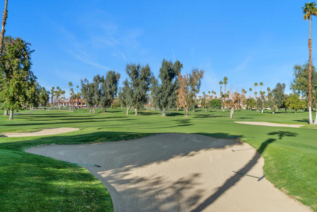 240 Santa Barbara Circle, Palm Desert CA: https://media.crmls.org/mediaz/fafec9c9-480a-4e1f-b778-8f4fa82de74e.jpg