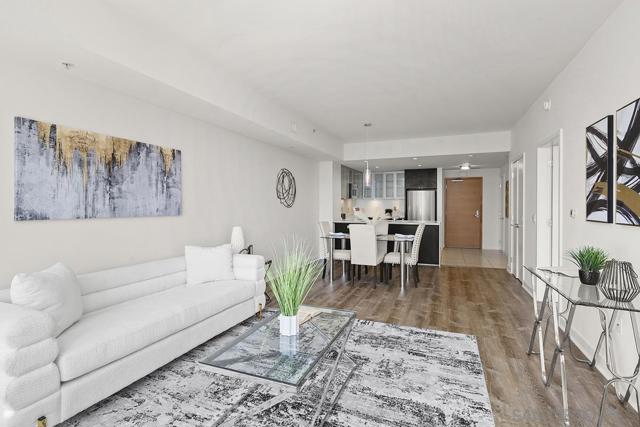 1441 9th Avenue, San Diego CA: https://media.crmls.org/mediaz/fafee242-d424-4fe3-afe3-8910fa90df00.jpg