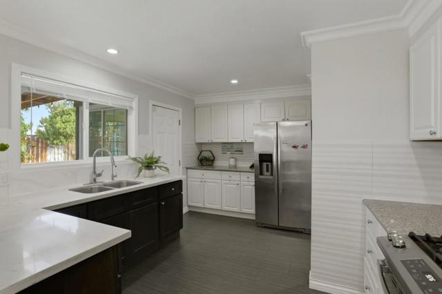 2181 Evelyn Avenue, San Jose CA: https://media.crmls.org/mediaz/faffa89f-64d6-4a60-a814-690b05a21ecc.jpg