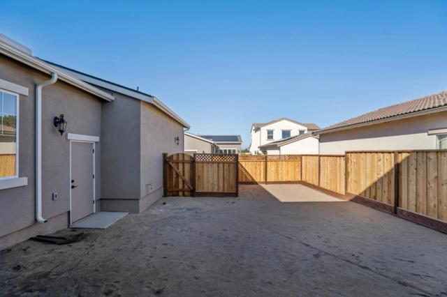 607 Santa Ynez Way, Marina CA: https://media.crmls.org/mediaz/faffba01-72c3-4ea2-a185-41fb91caba57.jpg