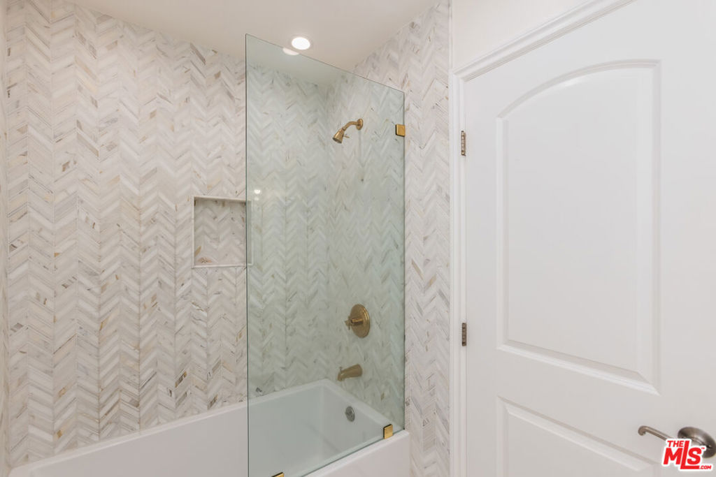 MLS #25611425 image #18