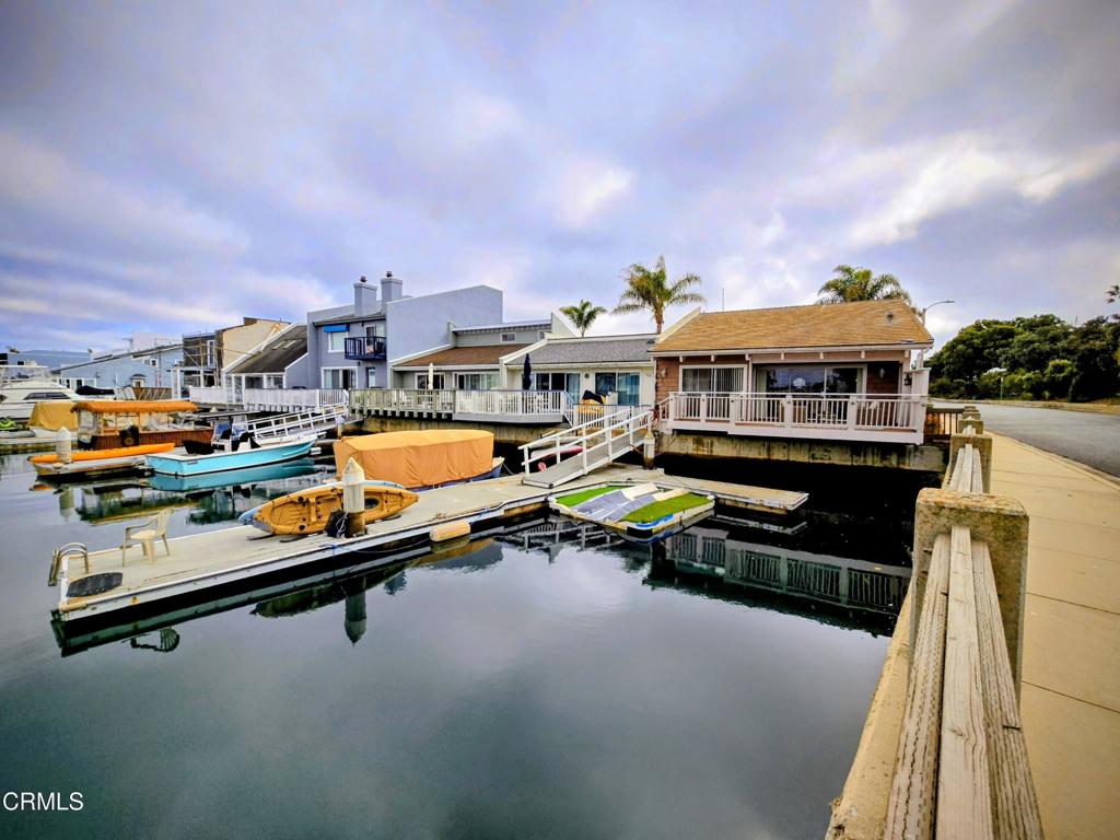 https://media.crmls.org/mediaz/fb00b359-f809-4816-bd09-faf8dedf2513.jpg?preset=X-Large