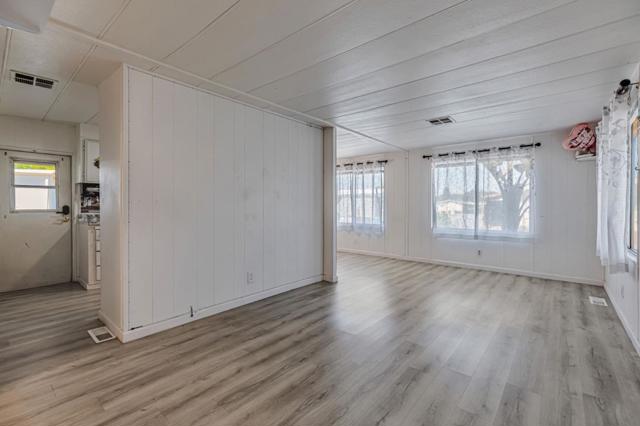 200 Burnett Avenue, Morgan Hill CA: https://media.crmls.org/mediaz/fb01053d-187a-47c7-b29b-5ec3b53f028b.jpg