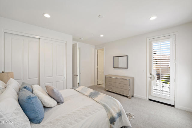 1521 Thorpe Trail, Oxnard CA: https://media.crmls.org/mediaz/fb02eabd-70eb-42cd-972b-67a34a929df1.jpg