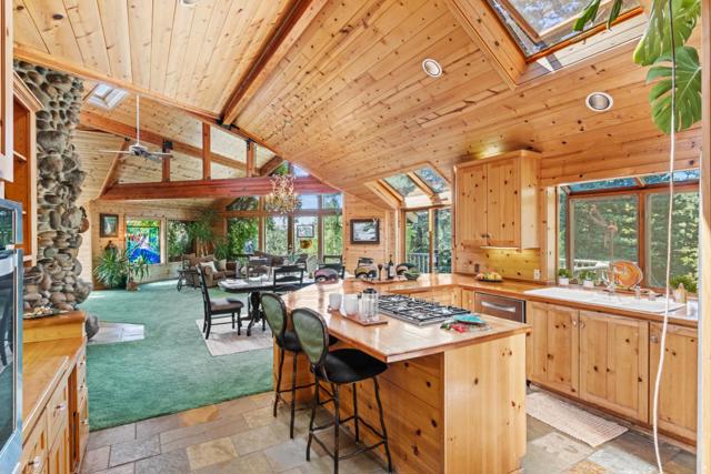 994 Laurel Grove Drive, Soquel CA: https://media.crmls.org/mediaz/fb0348ee-1cb5-4bf1-91f5-a2200fe5f2e1.jpg