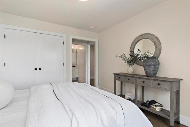 333 Oakview Drive, San Carlos CA: https://media.crmls.org/mediaz/fb03a792-3f86-44e0-a87d-8f7390db9400.jpg