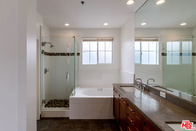 5350 Playa Vista Drive, 14 photo 18