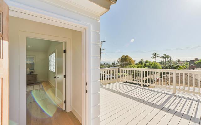 Detail Gallery Image 28 of 63 For 1045 Tarento Dr, San Diego,  CA 92107 - 4 Beds | 4 Baths