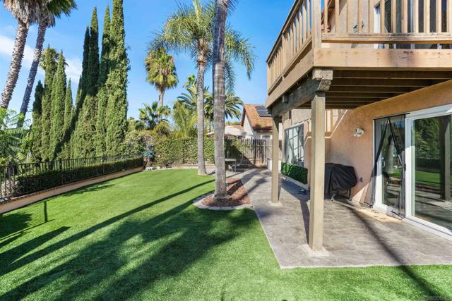 378 Paseo Marguerita, Vista CA: https://media.crmls.org/mediaz/fb078ded-40ee-401a-a6a1-323b53c37950.jpg