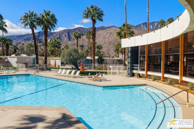 1111 E Palm Canyon Drive, Palm Springs CA: https://media.crmls.org/mediaz/fb07cf1b-36d7-4354-b661-dc2e84a46eb0.jpg