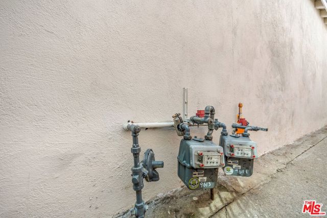 9611 S Vermont Avenue, Los Angeles CA: https://media.crmls.org/mediaz/fb0834ca-f7e7-4a93-8e9b-f95ac28cbb7a.jpg