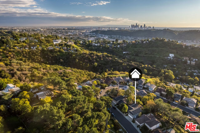 4015 Karelia Street, Los Angeles CA: https://media.crmls.org/mediaz/fb0950bd-b177-4f6a-a672-cffddb7ab996.jpg