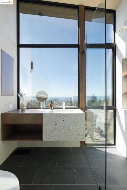 1136 Keith Ave, Berkeley CA: https://media.crmls.org/mediaz/fb0a1fe3-7c76-4373-962a-c16cac540b3d.jpg