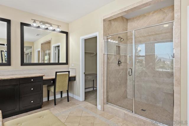 1833 Corte Galeana, Chula Vista CA: https://media.crmls.org/mediaz/fb0a959a-dd4c-4e06-acf0-a6de800ee169.jpg