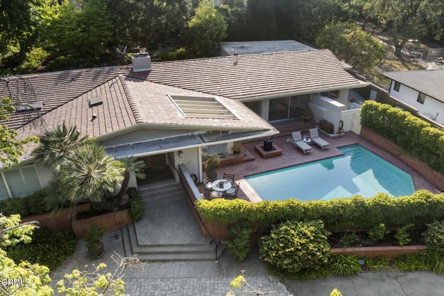 635 Rockwood Road, Pasadena CA: https://media.crmls.org/mediaz/fb0b7161-e308-4229-b716-907b8af80a72.jpg