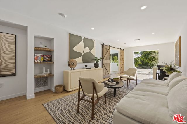 431 Montana Circle, Ojai CA: https://media.crmls.org/mediaz/fb0bca9e-0241-4a8e-8c21-28121818ed75.jpg