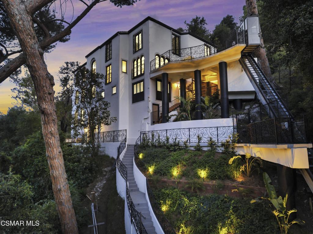 1301 N Beverly Drive