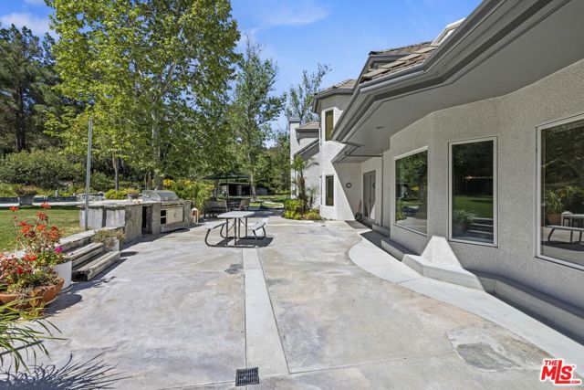 Image 43 of 64 For 26954 Whitehorse Place