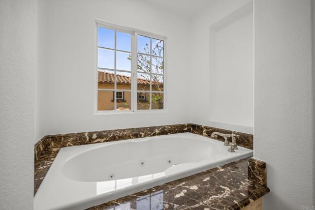3219 Corte Paloma, Carlsbad CA: https://media.crmls.org/mediaz/fb0ca056-cc9a-42d2-9b1c-34607ae48fc5.jpg