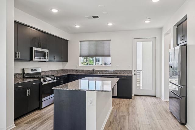 Image 8 of 50 For 5265 Beachfront Cove Street