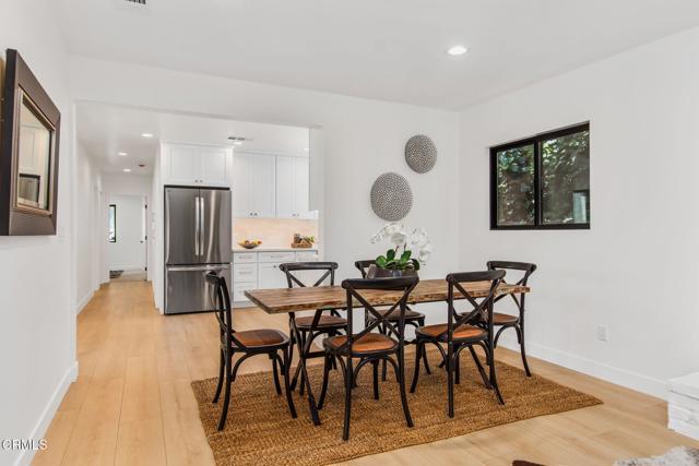 Detail Gallery Image 11 of 51 For 3015 Henrietta Ave, La Crescenta,  CA 91214 - 3 Beds | 3 Baths