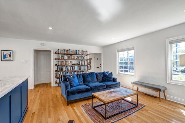 Detail Gallery Image 6 of 42 For 1818 Sunset Blvd, –,  CA 92103 - 2 Beds | 2 Baths