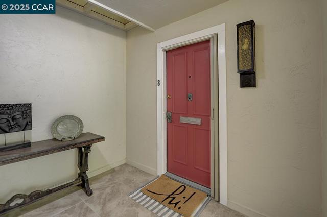 3136 Tice Creek Dr, Walnut Creek CA: https://media.crmls.org/mediaz/fb0d2ce2-205a-42af-9ee2-ecaf9a847dcd.jpg