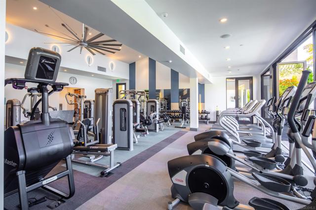 8509 Aspect Dr, San Diego CA: https://media.crmls.org/mediaz/fb0d5e84-00e1-41f4-a8bb-2c92a2632990.jpg