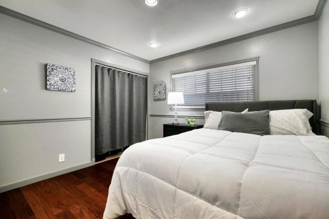 184 Park Sharon Drive, San Jose CA: https://media.crmls.org/mediaz/fb0d944b-ea62-4db5-b0e3-d54be3cfc5ca.jpg