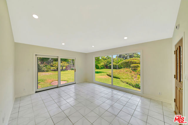1100 Rodeo Road, Arcadia CA: https://media.crmls.org/mediaz/fb0e159c-24f5-4247-a382-fb184b8db30d.jpg